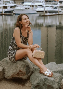 HOLSTON - SOFT GOLD -Mia holston1