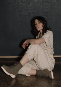 KASHTON - KHAKI -Mia kashton