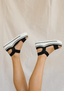 ODELIA - BLACK -Mia odeliablack